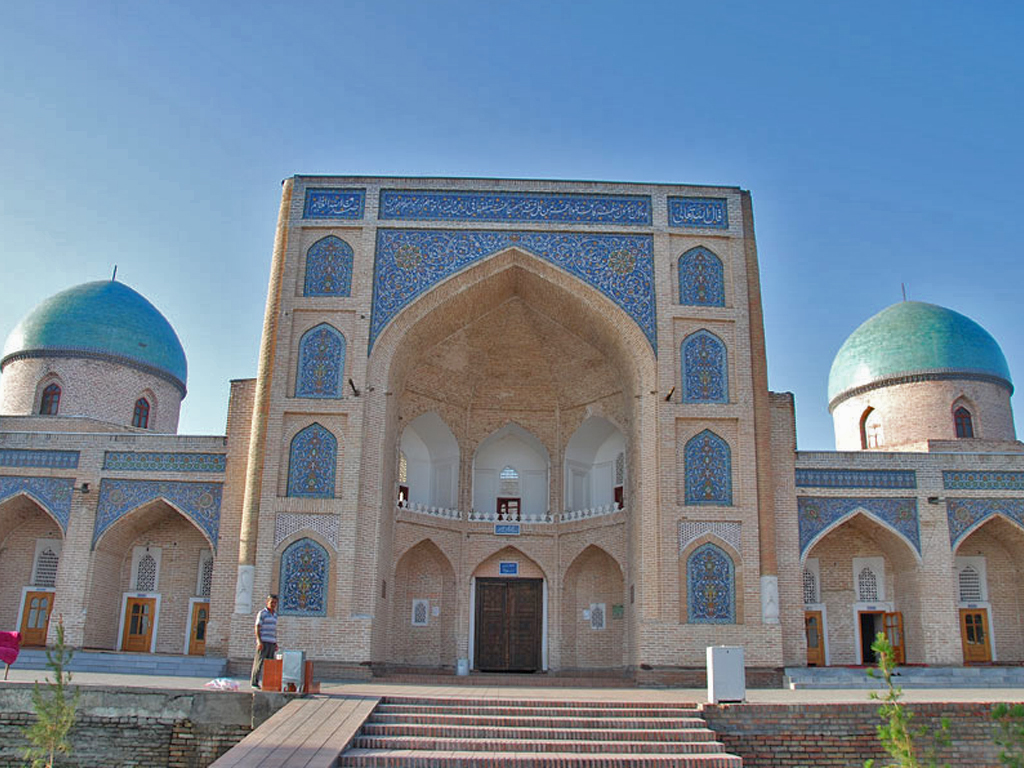 kelione i uzbekija